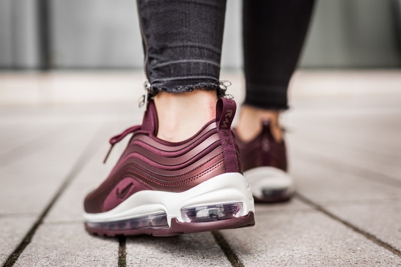 Nike air max 97 outlet trainers in metallic mahogany